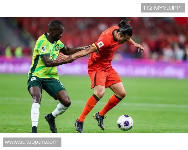 最年轻的出场纪录揭晓足球历史新星崭露头角引发热议