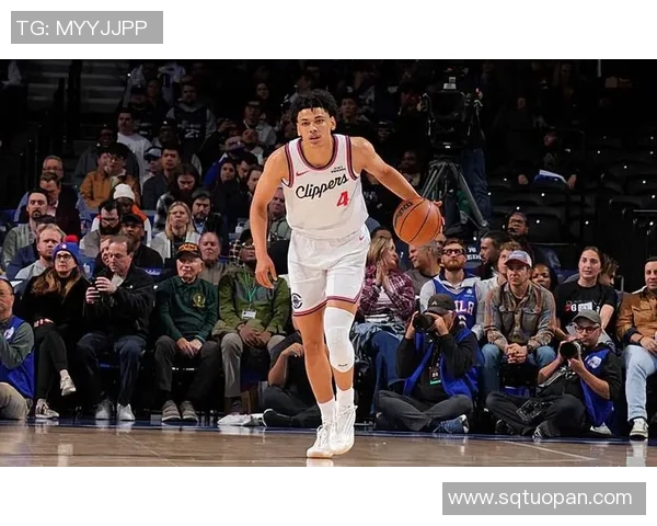 快船队签约新秀球员，球队士气高涨