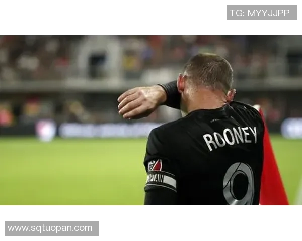 曝光！鲁尼私密短信遭泄露，言语不当引争议