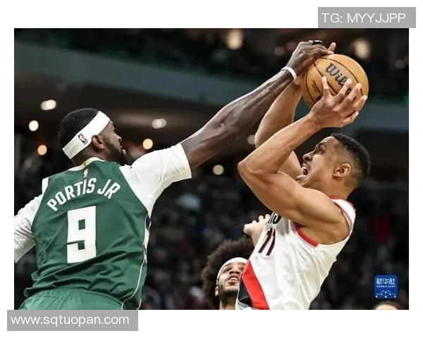 雄鹿大胜开拓者晋级季后赛次轮